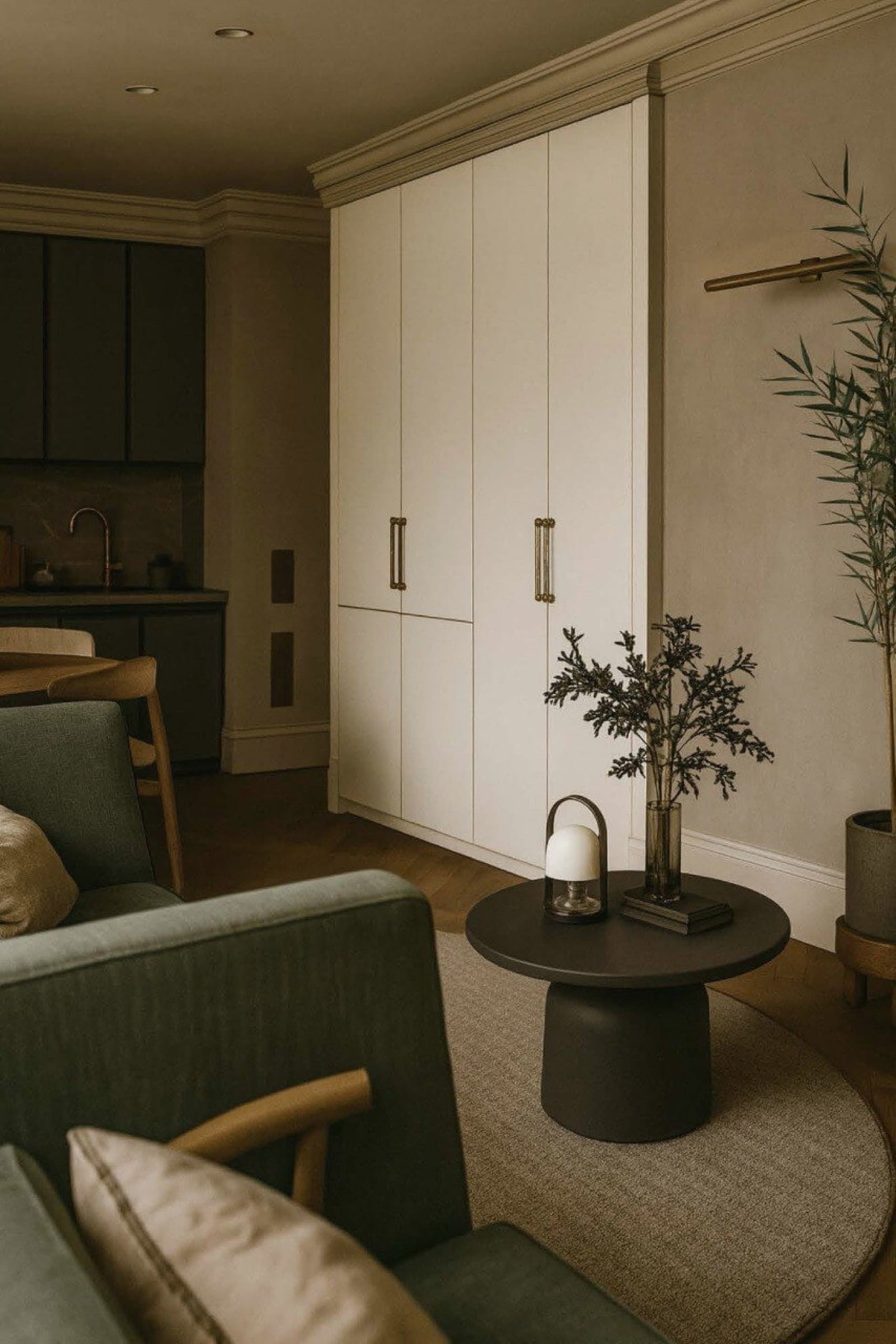 Warm Minimal Apartment Interior image 11