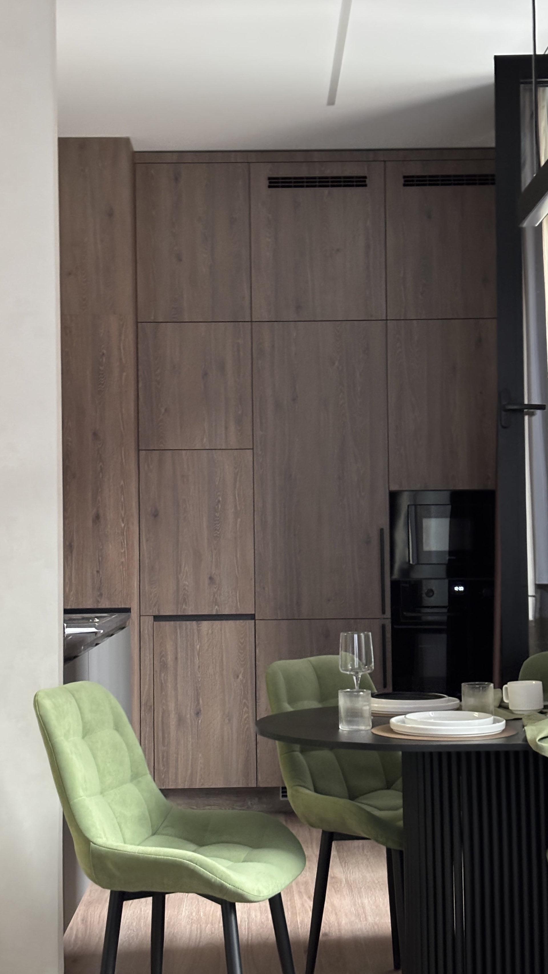 Contemporary Entryway Interior image 15