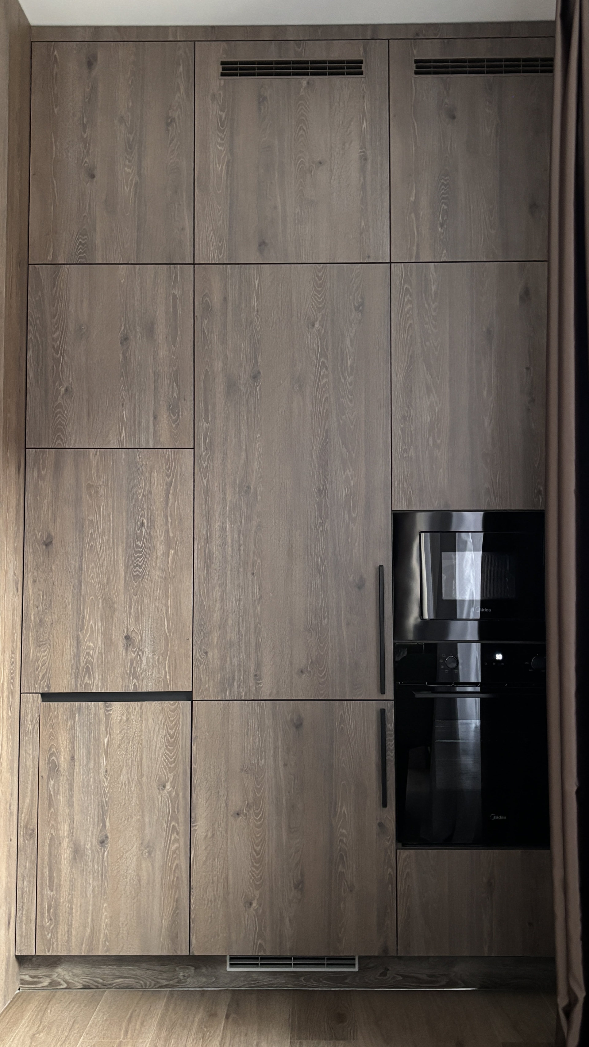 Contemporary Entryway Interior image 16