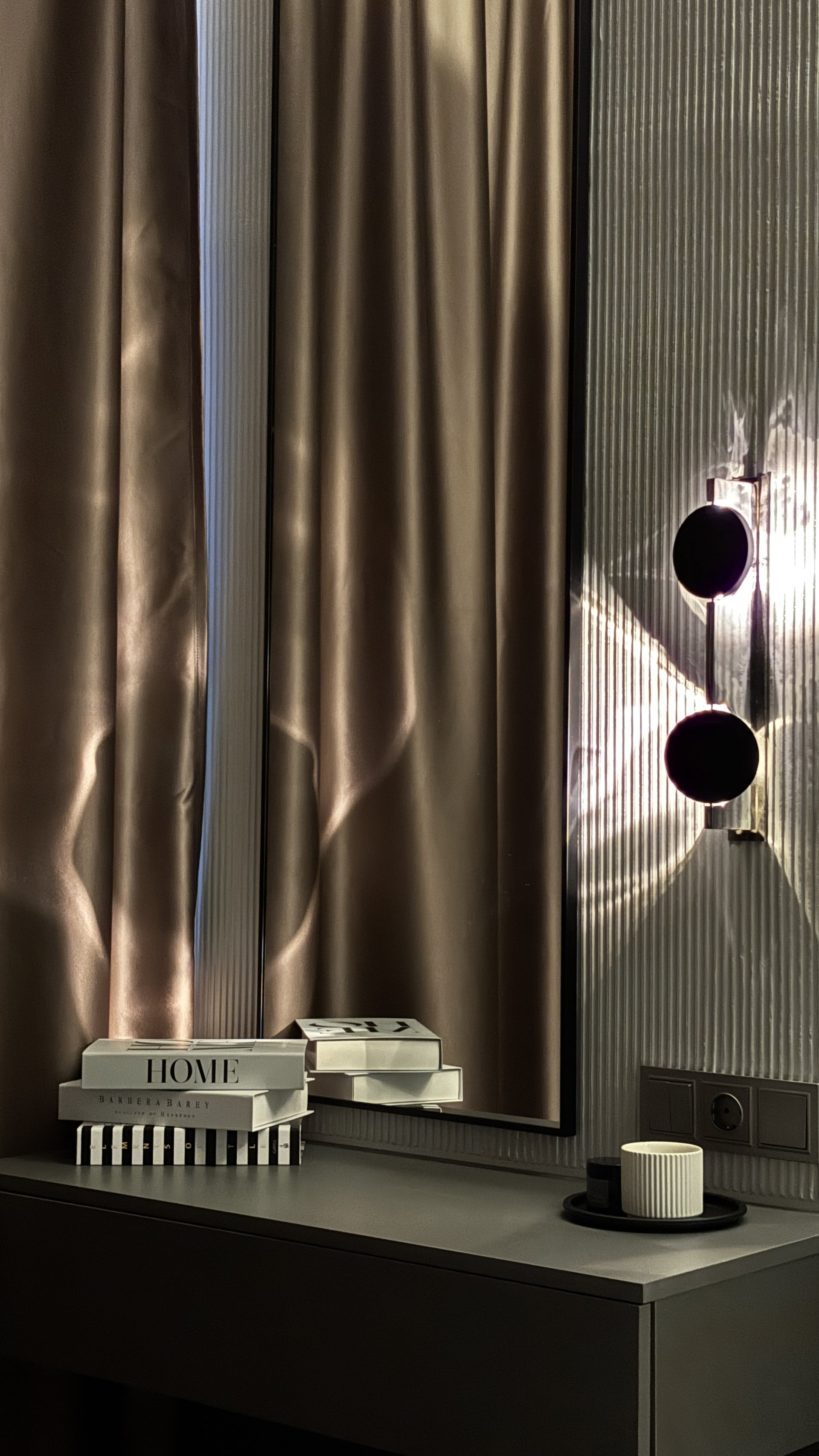 Contemporary Entryway Interior image 18